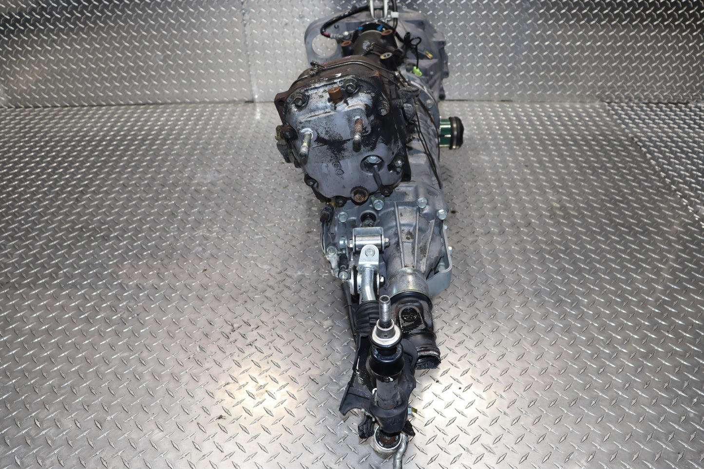 JDM TY856WBDAA 2006 SUBARU LEGACY GT SPEC B AWD 6 SPEED MANUAL TRANSMISSION 3.9FD