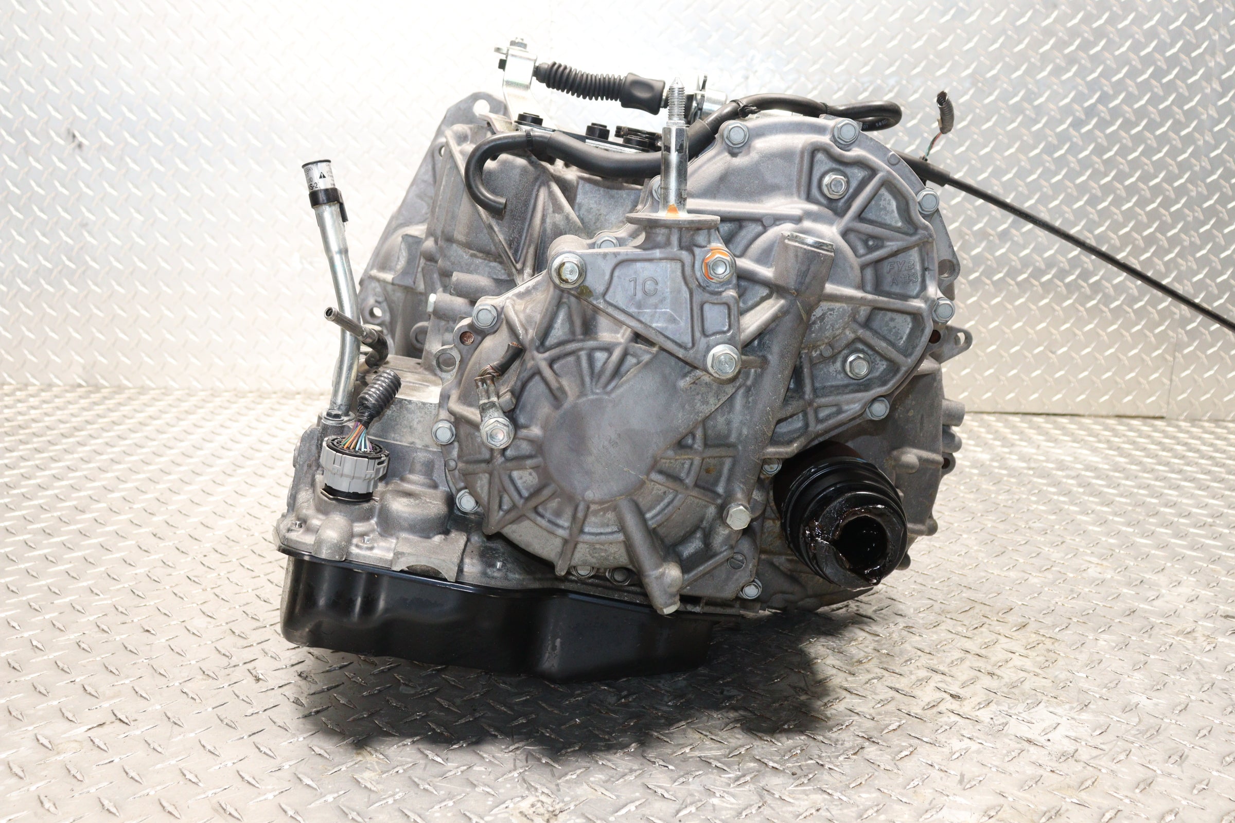 切手18 JDM MR18DE 07-08 NISSAN VERSA 1.8L CVT AUTOMATIC TRANSMISSION