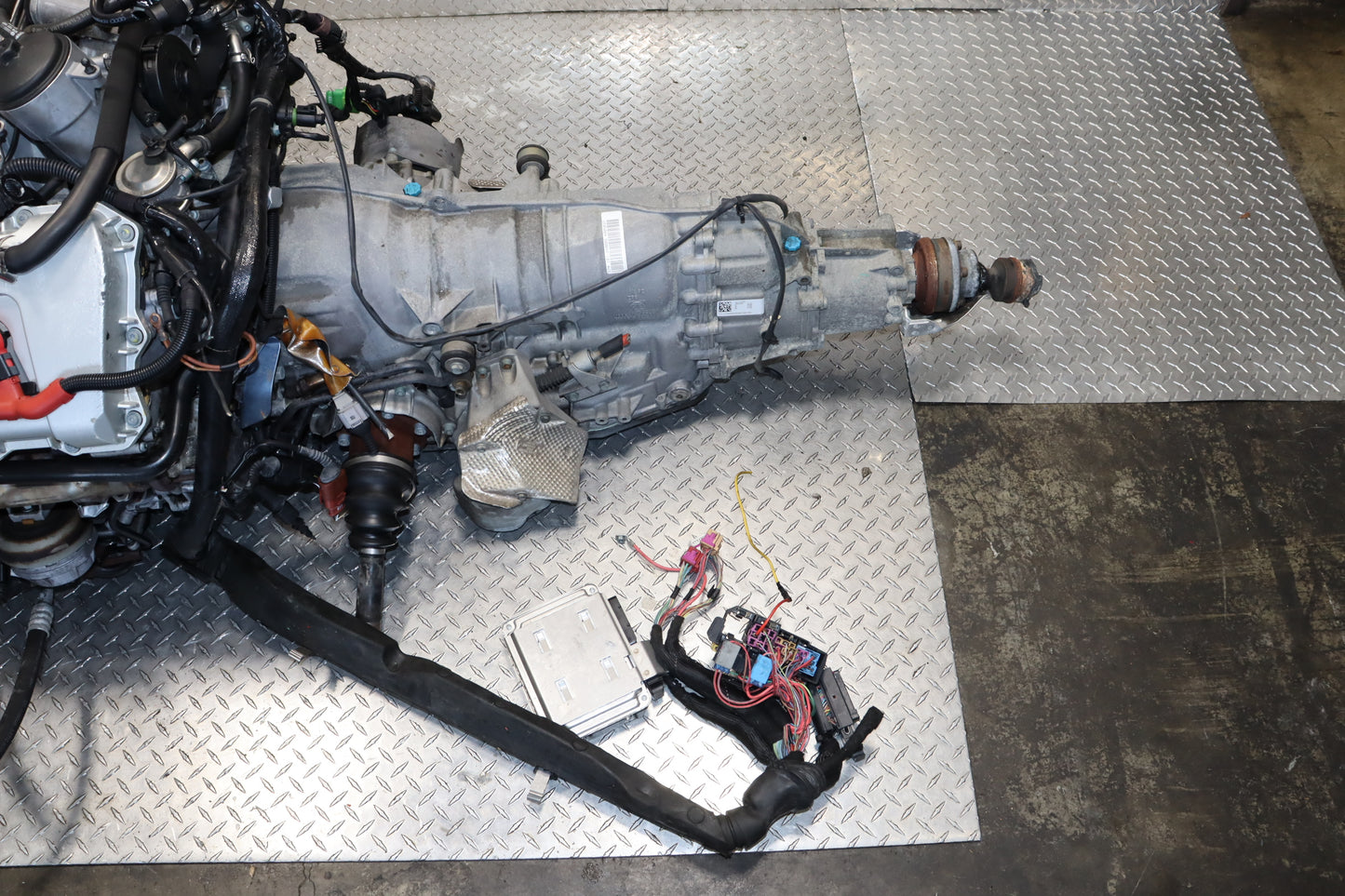 JDM 2005 - 2008 AUDI S4 B7 4.2L V8 ENGINE COMPLETE SWAP WITH 6 SPEED TRIPTRONIC AUTOMATIC TRANSMISSION