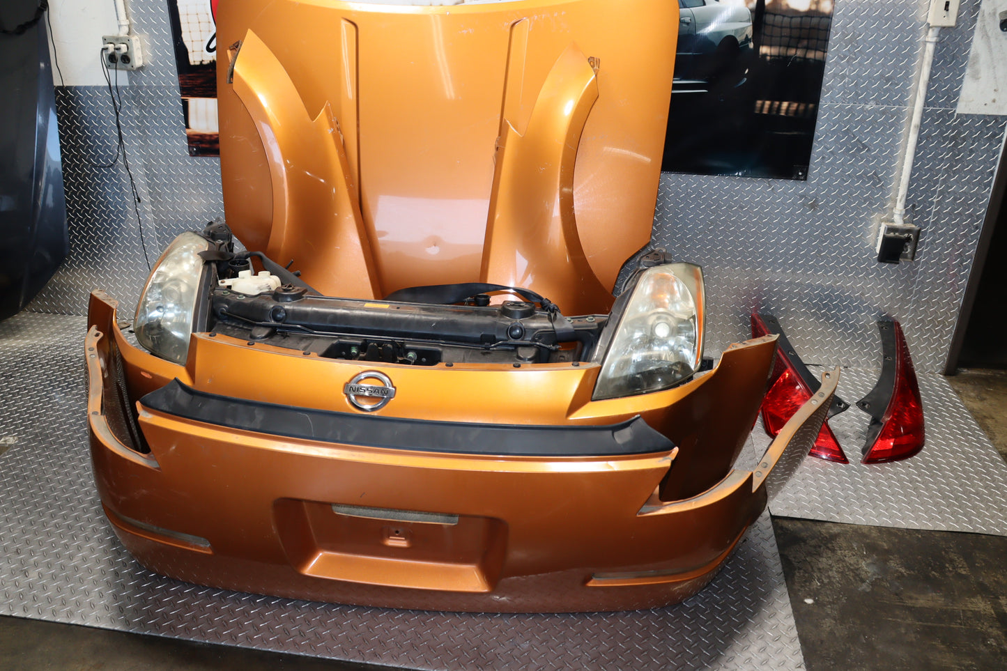 JDM 2003 2004 2005 2006 NISSAN 350Z COMPLETE FRONT NOSE CUT AND REAR END SWAP