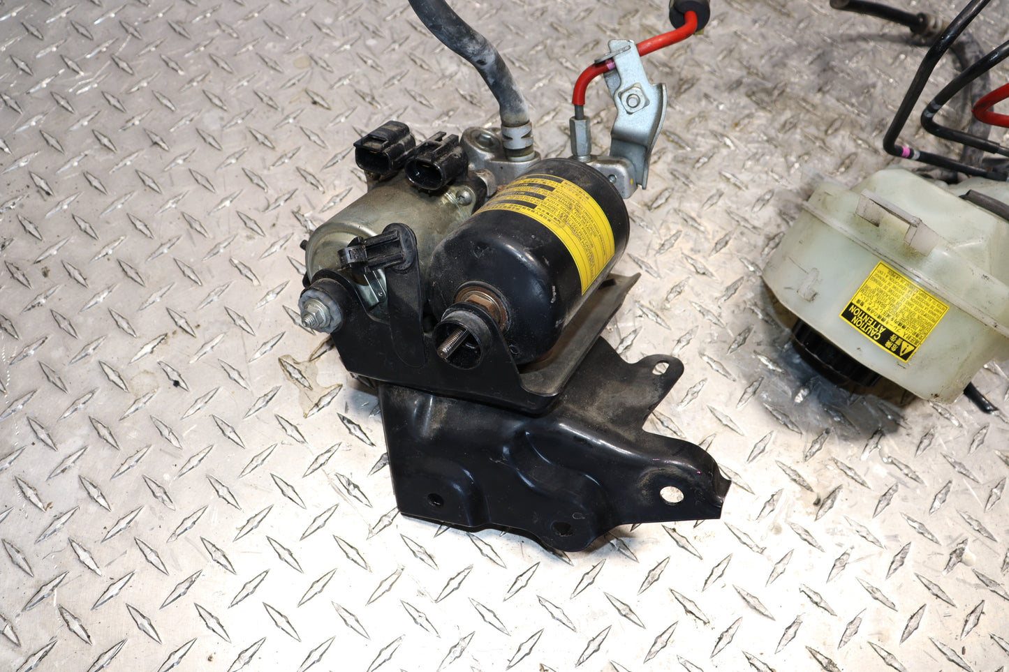 JDM 2010–2015 Toyota Prius Hybrid ABS Brake Pump Booster Anti-Lock Actuator OEM